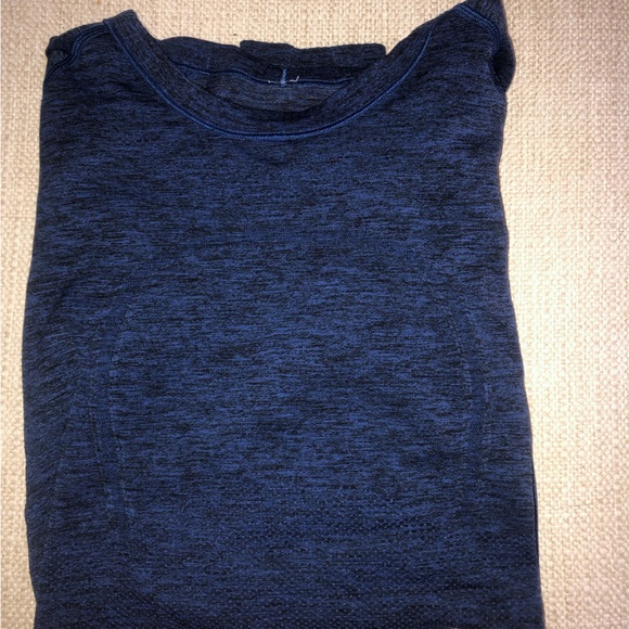 LULULEMON SWIFTLY TECH LONG SLEEVE 2.0💙🍋 - Picture 5 of 10